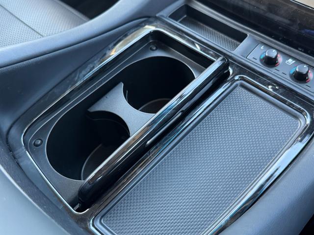 アルファード ２．５Ｓ　Ｃパッケージ　魔裟斗エアロ　４本出マフラー　サンルーフ　デジタルインナーミラー　ブラインドスポットモニタ　純正９型ＤＡ　後席モニター　フルセグＴＶ　ドラレコ　パワーバックドア　シートヒーター＆クーラー　パワーシート（66枚目）