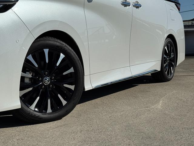 ヴェルファイアハイブリッド エグゼクティブラウンジ　左右独立ルーフ　デジタルインナーミラー　純正１４型ＪＢＬナビ　リヤエンターテイメント　フルセグＴＶ　パノラミックビューモニター　ブラインドスポットモニター　ＣＤ／ＤＶＤデッキ　ドラレコ　レーダー探知機（24枚目）