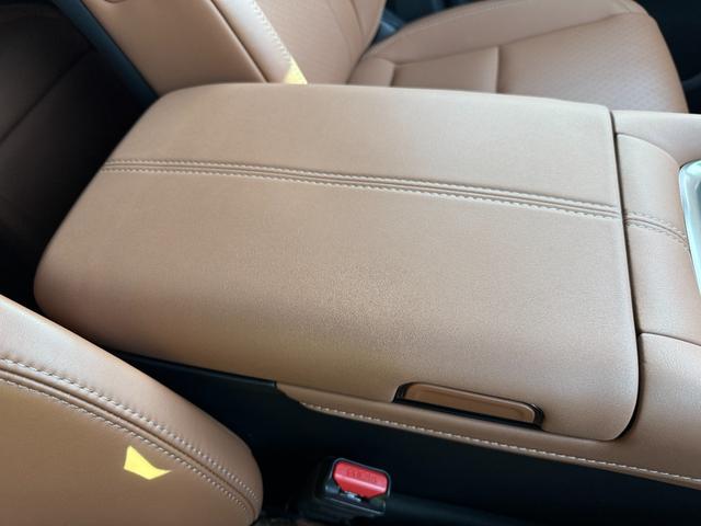 ヴェルファイアハイブリッド エグゼクティブラウンジ　左右独立ルーフ　デジタルインナーミラー　純正１４型ＪＢＬナビ　リヤエンターテイメント　フルセグＴＶ　パノラミックビューモニター　ブラインドスポットモニター　ＣＤ／ＤＶＤデッキ　ドラレコ　レーダー探知機（61枚目）