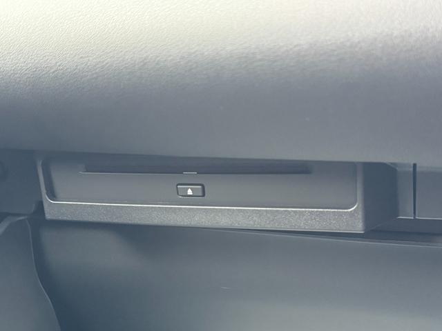 ノア ハイブリッドS-Z モデリスタエアロ デジタルインナーミラー 後席モニター 10.5インチディスプレイオーディオナビ フルセグTV バックカメラ AC100V電源 CDDVDデッキ ETC2.0 三眼LEDヘッドライト(9枚目)