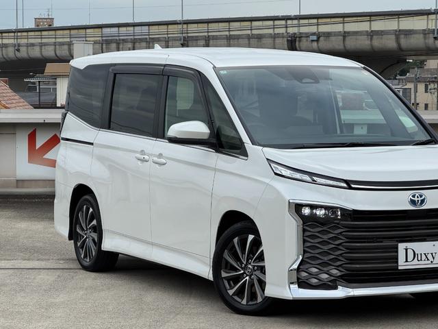 ヴォクシー ハイブリッドS-Z 10.5型DA フルセグTV 13.2型後席モニター パワーバックドア 前席、後席シートヒーター 三眼LEDヘッドライト CD,DVDデッキ AC100V電源 ETC2.0 純正17AW HDMI端子(10枚目)