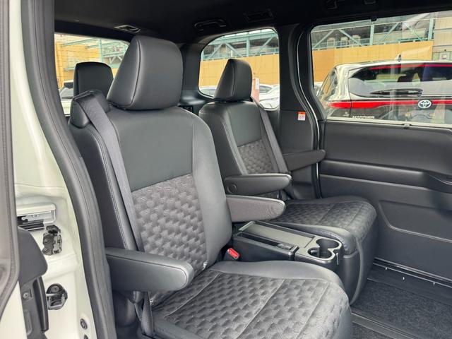 ヴォクシー ハイブリッドS-Z 10.5型DA フルセグTV 13.2型後席モニター パワーバックドア 前席、後席シートヒーター 三眼LEDヘッドライト CD,DVDデッキ AC100V電源 ETC2.0 純正17AW HDMI端子(40枚目)