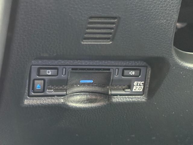 ヴォクシー ハイブリッドS-Z 10.5型DA フルセグTV 13.2型後席モニター パワーバックドア 前席、後席シートヒーター 三眼LEDヘッドライト CD,DVDデッキ AC100V電源 ETC2.0 純正17AW HDMI端子(58枚目)