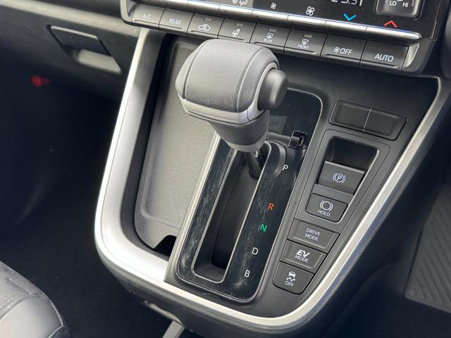 ヴォクシー ハイブリッドS-Z 10.5型DA フルセグTV 13.2型後席モニター パワーバックドア 前席、後席シートヒーター 三眼LEDヘッドライト CD,DVDデッキ AC100V電源 ETC2.0 純正17AW HDMI端子(60枚目)