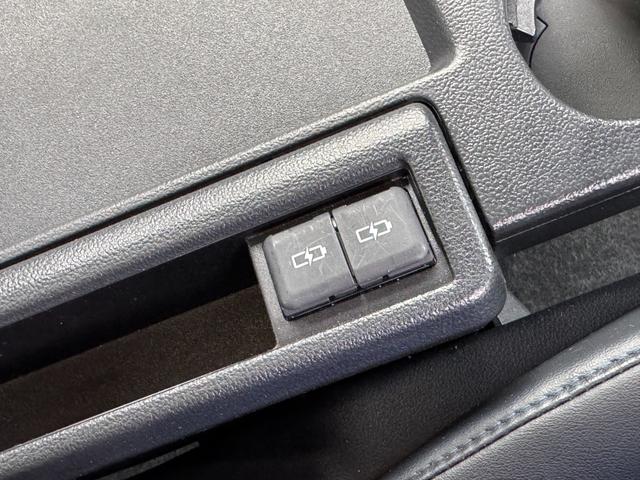 ヴォクシー ハイブリッドS-Z 10.5型DA フルセグTV 13.2型後席モニター パワーバックドア 前席、後席シートヒーター 三眼LEDヘッドライト CD,DVDデッキ AC100V電源 ETC2.0 純正17AW HDMI端子(68枚目)