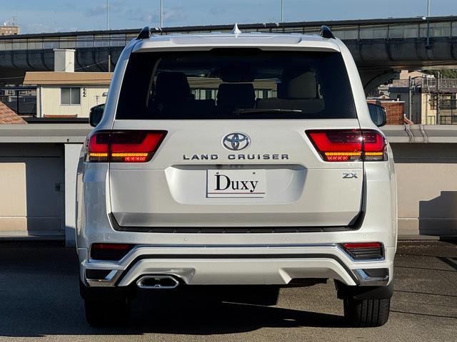 TOYOTA LAND CRUISER ZX