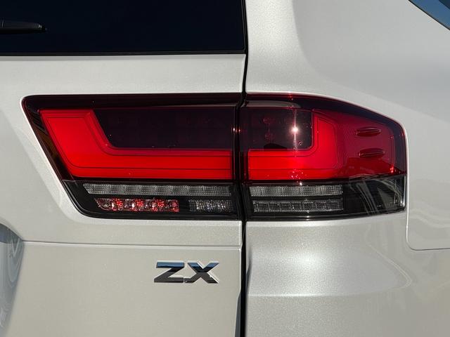 TOYOTA LAND CRUISER ZX