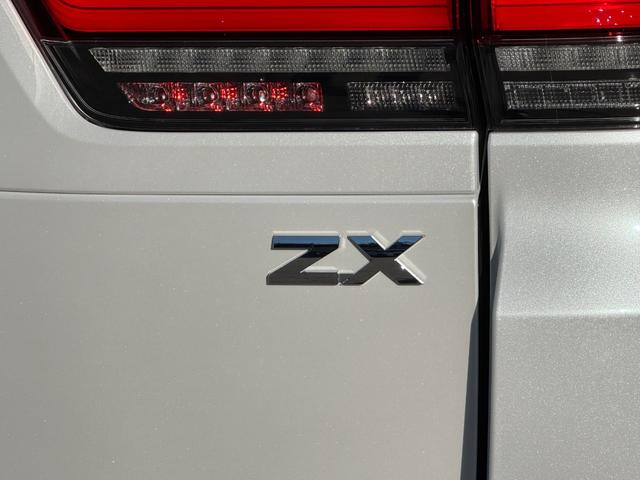 TOYOTA LAND CRUISER ZX