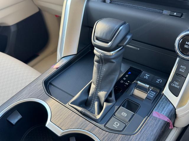 TOYOTA LAND CRUISER ZX