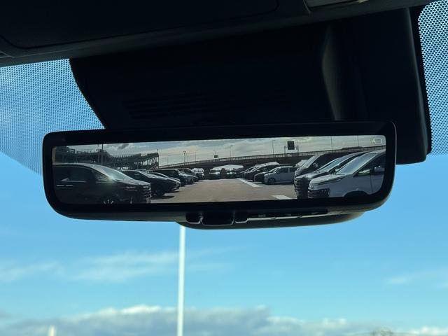 TOYOTA VELLFIRE HYBRID Z PREMIER