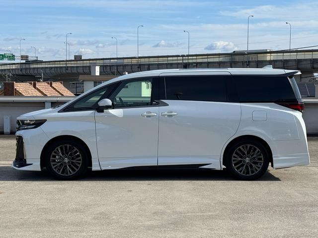 TOYOTA VELLFIRE HYBRID Z PREMIER