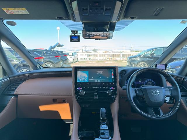 TOYOTA VELLFIRE HYBRID EXECUTIVE LOUNGE