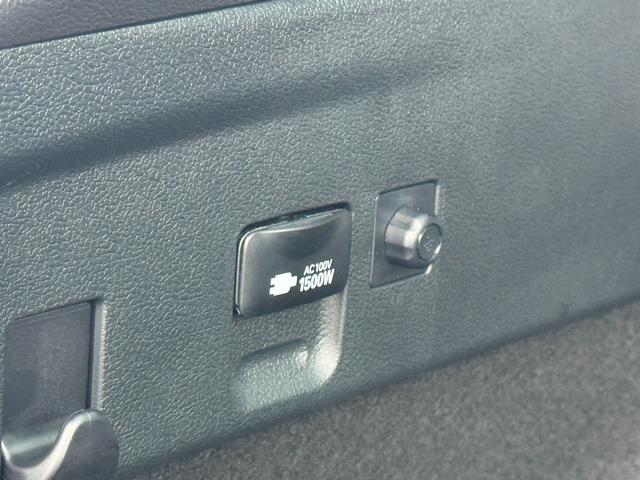 プリウス Ｓ　車検２年付　ｃａｒｒｏｚｚｅｒｉａナビ　フルセグ　バックカメラ　スペアタイヤ　ＡＣ１００Ｖ電源　レーダークルーズコントロール　ドライブレコーダ　トヨタセーフティセンス　ＬＥＤヘッドライト　オートライト（10枚目）