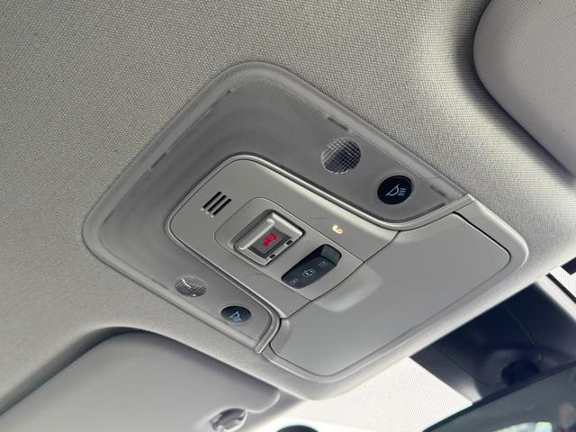 プリウス Ｓ　車検２年付　ｃａｒｒｏｚｚｅｒｉａナビ　フルセグ　バックカメラ　スペアタイヤ　ＡＣ１００Ｖ電源　レーダークルーズコントロール　ドライブレコーダ　トヨタセーフティセンス　ＬＥＤヘッドライト　オートライト（53枚目）