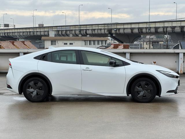 プリウス Ｕ　純正ディスプレイオーディオ　フルセグＴＶ　バックカメラ　前後ドライブレコーダー　ＡＣ１００Ｖ電源　ＥＴＣ２．０　ＵＳＢポート　　トヨタセーフティセンス　ＬＥＤヘッドライト　レーダークルーズコントロール（14枚目）