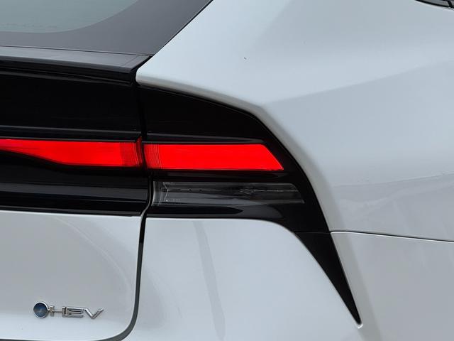 プリウス Ｕ　純正ディスプレイオーディオ　フルセグＴＶ　バックカメラ　前後ドライブレコーダー　ＡＣ１００Ｖ電源　ＥＴＣ２．０　ＵＳＢポート　　トヨタセーフティセンス　ＬＥＤヘッドライト　レーダークルーズコントロール（28枚目）