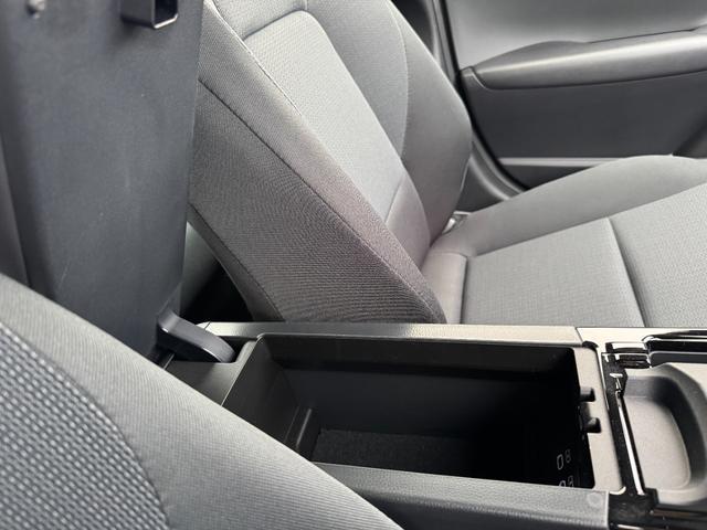 プリウス Ｕ　純正ディスプレイオーディオ　フルセグＴＶ　バックカメラ　前後ドライブレコーダー　ＡＣ１００Ｖ電源　ＥＴＣ２．０　ＵＳＢポート　　トヨタセーフティセンス　ＬＥＤヘッドライト　レーダークルーズコントロール（65枚目）