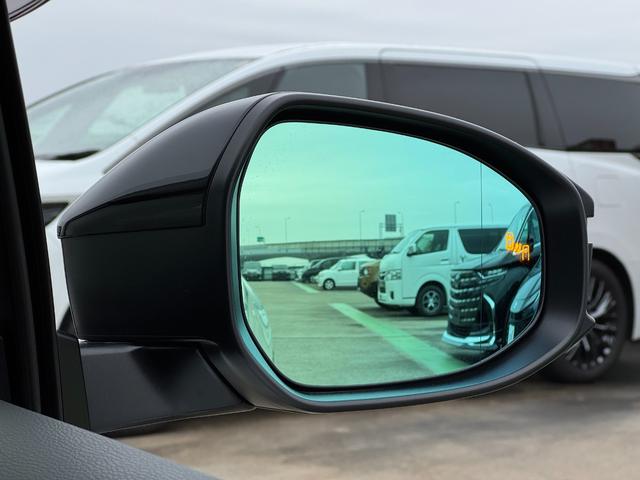 プリウス Ｚ　ＡＩＭＧＡＩＮエアロ　ＲＹＳ１９ＡＷ　デジタルミラー　ブラインドスポットモニタ　パノラミックビューモニター　純正１２．３型ナビ　フルセグ　パワーバックドア　ＡＣ１００Ｖ電源　置くだけ充電　ＥＴＣ２．０（5枚目）