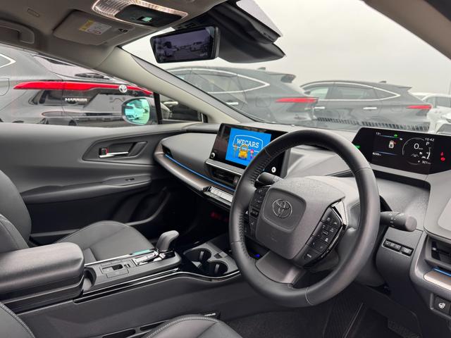 プリウス Ｚ　ＡＩＭＧＡＩＮエアロ　ＲＹＳ１９ＡＷ　デジタルミラー　ブラインドスポットモニタ　パノラミックビューモニター　純正１２．３型ナビ　フルセグ　パワーバックドア　ＡＣ１００Ｖ電源　置くだけ充電　ＥＴＣ２．０（33枚目）