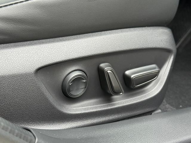 プリウス Ｚ　ＡＩＭＧＡＩＮエアロ　ＲＹＳ１９ＡＷ　デジタルミラー　ブラインドスポットモニタ　パノラミックビューモニター　純正１２．３型ナビ　フルセグ　パワーバックドア　ＡＣ１００Ｖ電源　置くだけ充電　ＥＴＣ２．０（48枚目）