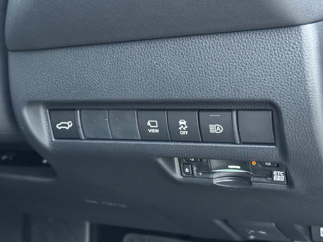 �w�p�m���~�b�N�r���[���j�^�[�x�R�U�O�x�J��������������Ă���܂��I�ԓ��̃X�C�b�`�Ő؂�ւ��\�ł��I���o�[�X���ɂ́A�����Ńo�b�N�J�����ƕ��p�ŉf���o����܂��̂ŁA�S���͂��m�F���Ȃ����މ\�ł��I�I�I