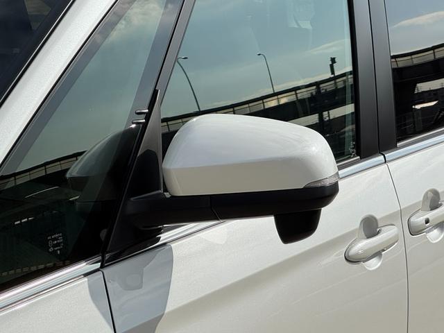 �T�C�h�~���[�́A�Ԃ̗����ʂɎ��t����ꂽ��ʋ��o�b�N�~���[�̈��ŁA�^�]�Ȃ������̏󋵂��m�F���邽�߂̂��̂ł��I�I�ԑ̂��班�����ꂽ�ʒu�Ɏ��t�����Ă��邽�߁A�Ԃ̈��S�ȑ��s���T�|�[�g���܂��I�I