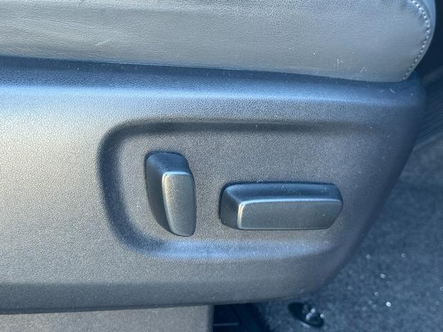 アルファードハイブリッド エグゼクティブラウンジS モデリスタエフルアロ サンルーフ デジタルインナーミラー BSM JBLサウンドメーカーナビ リヤエンターテイメント パノラミックビューモニター イグラセキュリティー ETC2.0 ドライブレコーダー(46枚目)