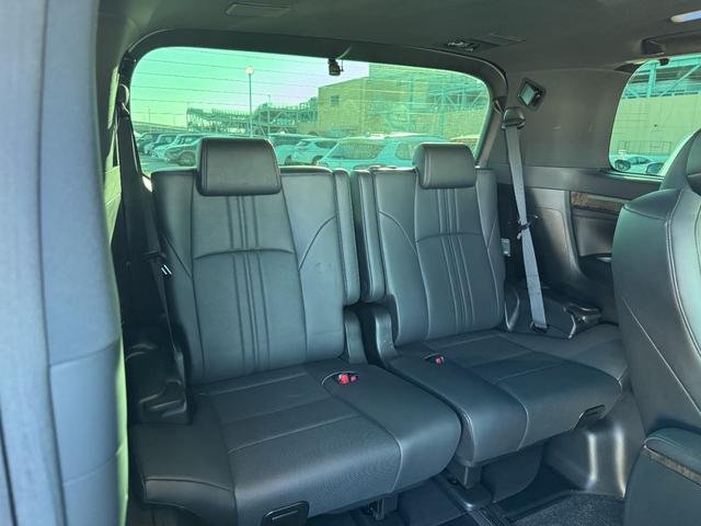 アルファードハイブリッド エグゼクティブラウンジS モデリスタエフルアロ サンルーフ デジタルインナーミラー BSM JBLサウンドメーカーナビ リヤエンターテイメント パノラミックビューモニター イグラセキュリティー ETC2.0 ドライブレコーダー(77枚目)