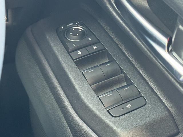 ランドクルーザー２５０ ＶＸ　モデリスタパッケージ　丸目ヘッドライト　トヨタチームメイト　パノラミックビューモニター　ブラインドスポットモニター　ルーフレール　デジタルインナーミラー　ＥＴＣ　ベンチレーション　クルーズコントロール（44枚目）