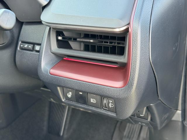 プリウス Ｚ　全周囲カメラ　１２．３型ナビ　フルセグ　ＢＳＭ　デジタルインナーミラー　アダパンストパーク　アドパンストドライブ　レーダークルーズコントロール　トヨタセーフティーセンス　ＥＴＣ２．０　ベンチレーション（45枚目）