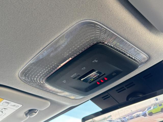 プリウス Ｚ　全周囲カメラ　１２．３型ナビ　フルセグ　ＢＳＭ　デジタルインナーミラー　アダパンストパーク　アドパンストドライブ　レーダークルーズコントロール　トヨタセーフティーセンス　ＥＴＣ２．０　ベンチレーション（54枚目）