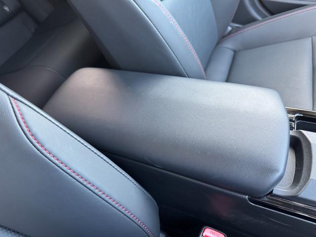 プリウス Ｚ　全周囲カメラ　１２．３型ナビ　フルセグ　ＢＳＭ　デジタルインナーミラー　アダパンストパーク　アドパンストドライブ　レーダークルーズコントロール　トヨタセーフティーセンス　ＥＴＣ２．０　ベンチレーション（69枚目）