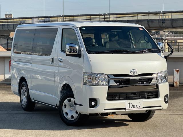 ハイエースバン スーパーＧＬ　ダークプライムＩＩ　全周囲カメラ　両側パワースライドドア　寒冷地仕様　アクセサリーコンセント　リアフォグ　トヨタセーフティーセンス　フロントグリルダークメッキ　バックドアガーニッシュダークメッキ　本革巻きステアリング木目（8枚目）