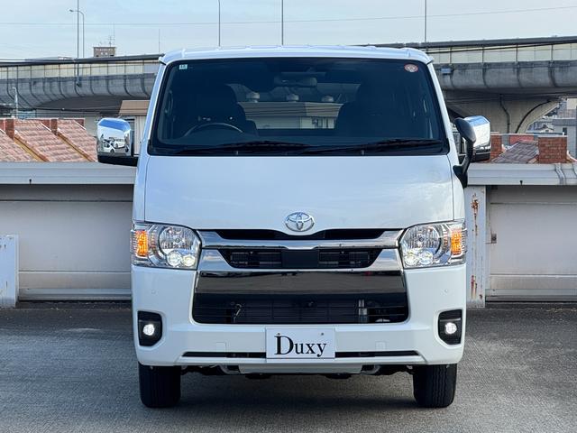 ハイエースバン スーパーＧＬ　ダークプライムＩＩ　全周囲カメラ　両側パワースライドドア　寒冷地仕様　アクセサリーコンセント　リアフォグ　トヨタセーフティーセンス　フロントグリルダークメッキ　バックドアガーニッシュダークメッキ　本革巻きステアリング木目（21枚目）