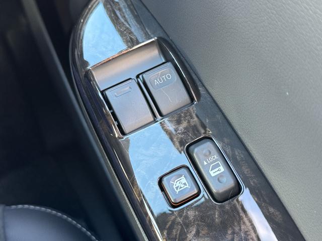 ハイエースバン スーパーＧＬ　ダークプライムＩＩ　全周囲カメラ　両側パワースライドドア　寒冷地仕様　アクセサリーコンセント　リアフォグ　トヨタセーフティーセンス　フロントグリルダークメッキ　バックドアガーニッシュダークメッキ　本革巻きステアリング木目（45枚目）