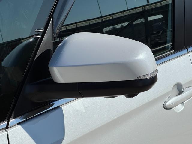 ノア ハイブリッドＳ－Ｚ　改モデル　三眼ＬＥＤ＆ＡＨＳ　１０．５型ナビ　フルセグＴＶ　トヨタチームメイト　快適利便Ｈｉ　デジタルインナーミラー　ヘッドアップディスプレイ　オットマン　ＥＴＣ２．０　全周囲カメラ　ＢＳＭ　ＨＤＭＩ（28枚目）