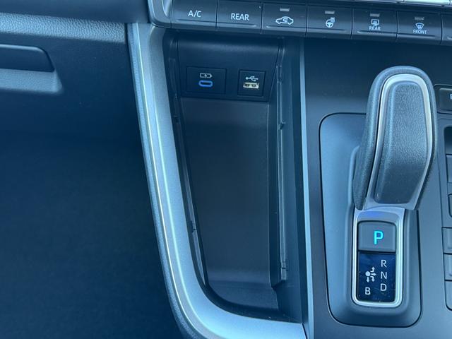 ノア ハイブリッドＳ－Ｚ　改モデル　三眼ＬＥＤ＆ＡＨＳ　１０．５型ナビ　フルセグＴＶ　トヨタチームメイト　快適利便Ｈｉ　デジタルインナーミラー　ヘッドアップディスプレイ　オットマン　ＥＴＣ２．０　全周囲カメラ　ＢＳＭ　ＨＤＭＩ（64枚目）