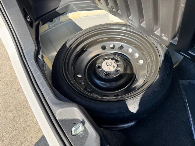 ノア ハイブリッドＳ－Ｚ　改モデル　三眼ＬＥＤ＆ＡＨＳ　１０．５型ナビ　フルセグＴＶ　トヨタチームメイト　快適利便Ｈｉ　デジタルインナーミラー　ヘッドアップディスプレイ　オットマン　ＥＴＣ２．０　全周囲カメラ　ＢＳＭ　ＨＤＭＩ（78枚目）