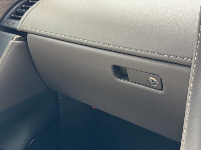 アルファードハイブリッド エグゼクティブラウンジ ベージュ内装 モデリスタエアロ ユニバーサルステップ 左右独立ルーフ デジタルミラー 14型JBLナビ 後席モニター パノラミックビューモニター BSM CD,DVDデッキ カラーHUD ETC2,0(74枚目)