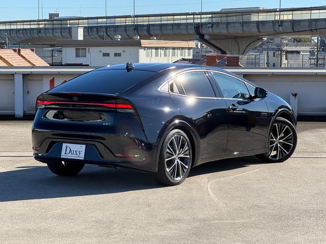 プリウス Ｚ　全周囲カメラ　デジタルインナーミラー　純正１２．３インチナビ　フルセグＴＶ　ＢＳＭ　トヨタセーフティーセンス　レーダークルーズコントロール　ＥＴＣ２．０　パワーバックドア　ステアリングヒータードラレコ（14枚目）