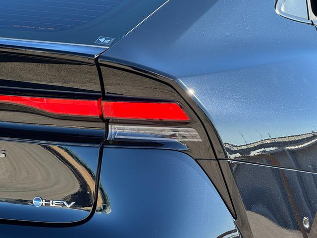 プリウス Ｚ　全周囲カメラ　デジタルインナーミラー　純正１２．３インチナビ　フルセグＴＶ　ＢＳＭ　トヨタセーフティーセンス　レーダークルーズコントロール　ＥＴＣ２．０　パワーバックドア　ステアリングヒータードラレコ（34枚目）