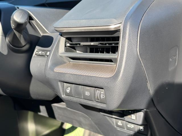 プリウス Ｚ　全周囲カメラ　デジタルインナーミラー　純正１２．３インチナビ　フルセグＴＶ　ＢＳＭ　トヨタセーフティーセンス　レーダークルーズコントロール　ＥＴＣ２．０　パワーバックドア　ステアリングヒータードラレコ（46枚目）