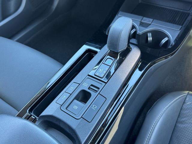 プリウス Ｚ　全周囲カメラ　デジタルインナーミラー　純正１２．３インチナビ　フルセグＴＶ　ＢＳＭ　トヨタセーフティーセンス　レーダークルーズコントロール　ＥＴＣ２．０　パワーバックドア　ステアリングヒータードラレコ（69枚目）