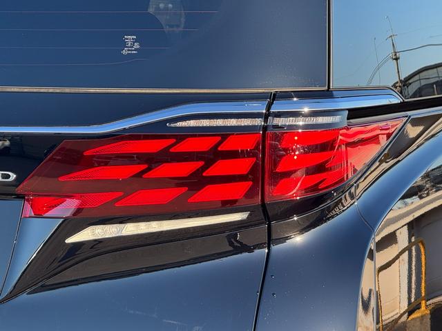 アルファードハイブリッド Ｚ　改良後　純正１４型ＪＢＬナビ　後席モニター　左右独立ムーンルーフ　デジタルインナーミラー　パノラミックビューモニター　ＢＳＭ　ユニバーサルステップ　パワーバックドア　ＥＴＣ２．０　ＨＵＤ　チームメイト（33枚目）