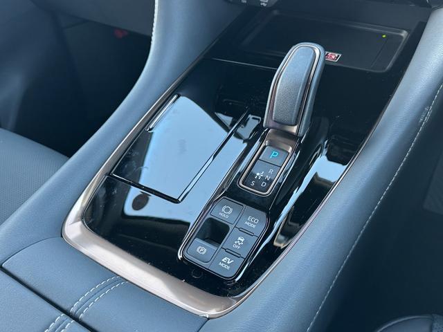 アルファードハイブリッド Ｚ　改良後　純正１４型ＪＢＬナビ　後席モニター　左右独立ムーンルーフ　デジタルインナーミラー　パノラミックビューモニター　ＢＳＭ　ユニバーサルステップ　パワーバックドア　ＥＴＣ２．０　ＨＵＤ　チームメイト（63枚目）