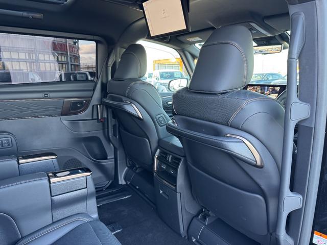 アルファードハイブリッド Ｚ　改良後　純正１４型ＪＢＬナビ　後席モニター　左右独立ムーンルーフ　デジタルインナーミラー　パノラミックビューモニター　ＢＳＭ　ユニバーサルステップ　パワーバックドア　ＥＴＣ２．０　ＨＵＤ　チームメイト（67枚目）