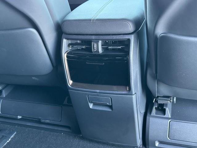 アルファードハイブリッド Ｚ　改良後　純正１４型ＪＢＬナビ　後席モニター　左右独立ムーンルーフ　デジタルインナーミラー　パノラミックビューモニター　ＢＳＭ　ユニバーサルステップ　パワーバックドア　ＥＴＣ２．０　ＨＵＤ　チームメイト（73枚目）