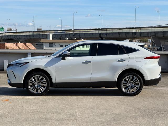 ハリアーハイブリッド Ｚ　レザーパッケージ　調光パノラマルーフ　デジタルミラー　ＢＳＭ　１２．３型ＪＢＬナビ　パノラミックビューモニター　パワーバックドア　ＥＴＣ２．０　シートヒーター＆クーラー　ＡＣ１００Ｖ電源　　レーダークルーズコントロール（21枚目）