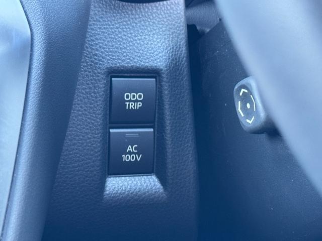 ハリアーハイブリッド Ｚ　レザーパッケージ　調光パノラマルーフ　デジタルミラー　ＢＳＭ　１２．３型ＪＢＬナビ　パノラミックビューモニター　パワーバックドア　ＥＴＣ２．０　シートヒーター＆クーラー　ＡＣ１００Ｖ電源　　レーダークルーズコントロール（57枚目）