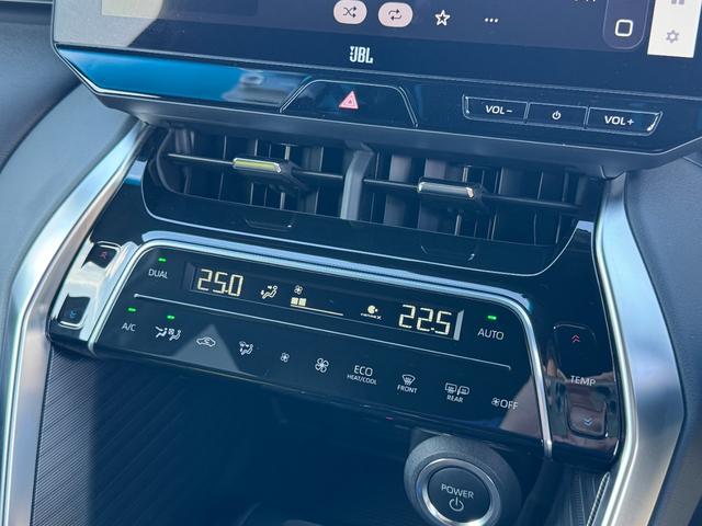 ハリアーハイブリッド Ｚ　レザーパッケージ　調光パノラマルーフ　デジタルミラー　ＢＳＭ　１２．３型ＪＢＬナビ　パノラミックビューモニター　パワーバックドア　ＥＴＣ２．０　シートヒーター＆クーラー　ＡＣ１００Ｖ電源　　レーダークルーズコントロール（60枚目）